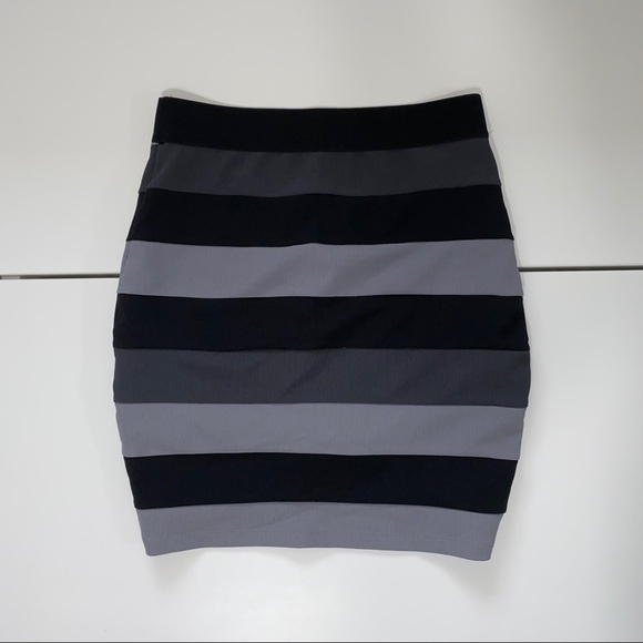 DYNAMITE BLACK & GREY WOMENS SHORT PENCIL SKIRT - Picture 2 of 6